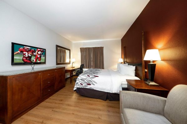 Hotel Red Roof Suites Biloxi